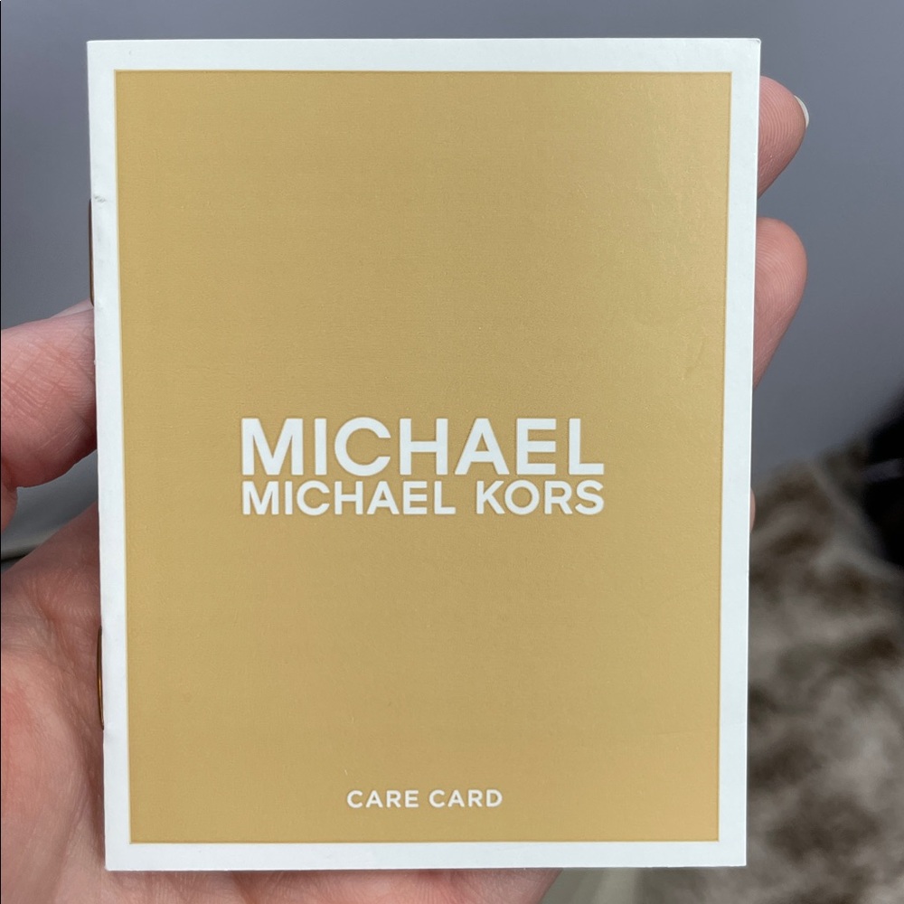 Michael Kors ‘Addie’ Large Leather Shoulder Bag - Picture 13 of 16